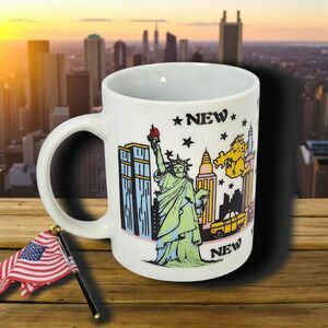 Vintage NYC Mug Twin Towers King Kong Statue of Liberty Souvenir Ceramic Retro